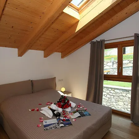 Pradello Sleeps 4 Pool Air Con T421587 * Bellano