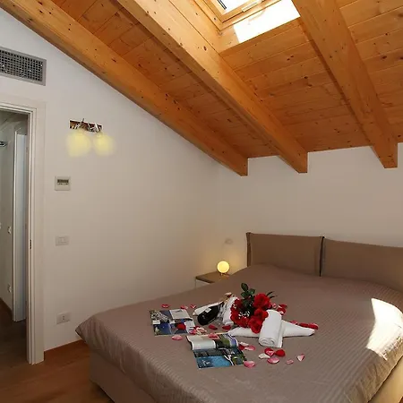 Pradello Sleeps 4 Pool Air Con T421587 * Bellano